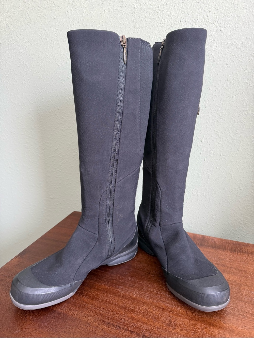 Salomon Uma 2 Thinsulate Tall Women’s Soft Shell Boots Black Size 7.5